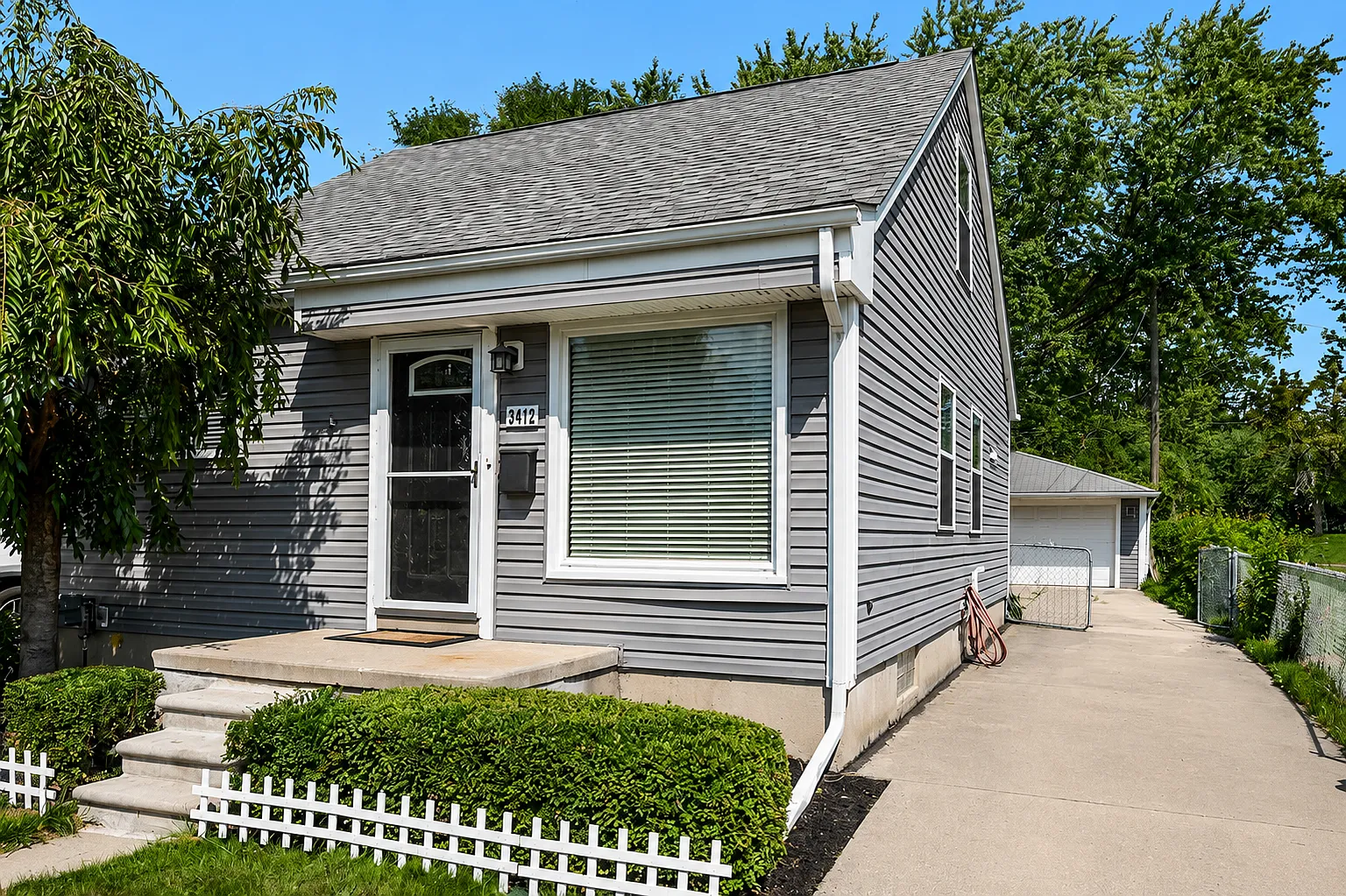 3 bed, 1200 sqft, $2,700 — Photo 1