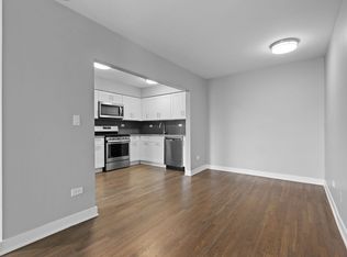 1405 North Ave APT 402, Waukegan, IL 60085