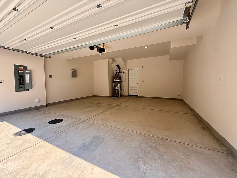 4889 Merida Way — Photo 8