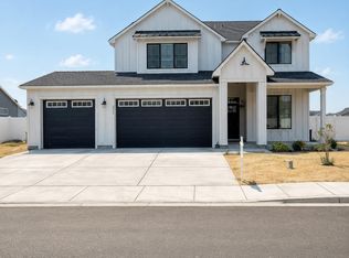 406 Ruby Ave, Grandview, WA 98930