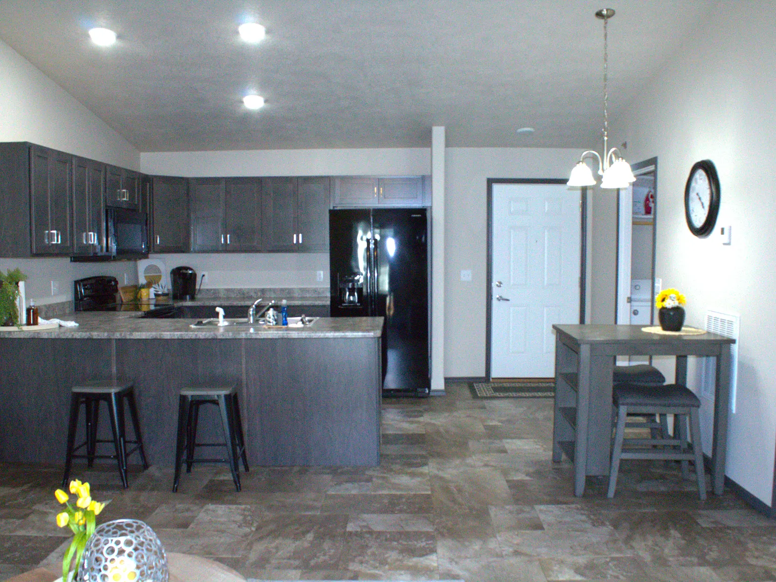 1 bed, 1196 sqft, $965 — Photo 4