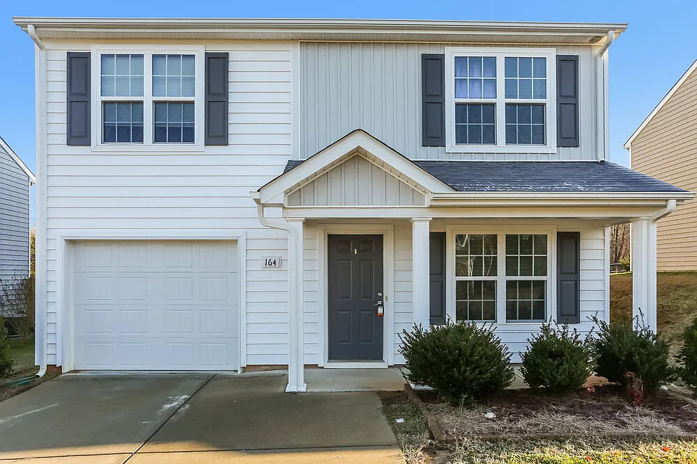 4 bed, 2.5 bath, 2030 sqft, $2,135 — Photo 1