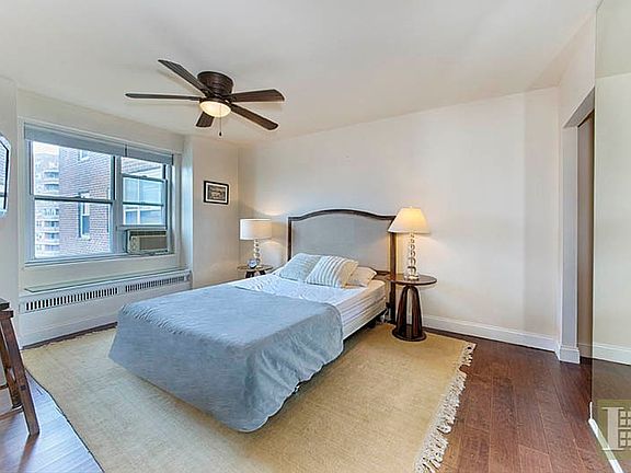 4th image of 575 Grand St Unit D1507