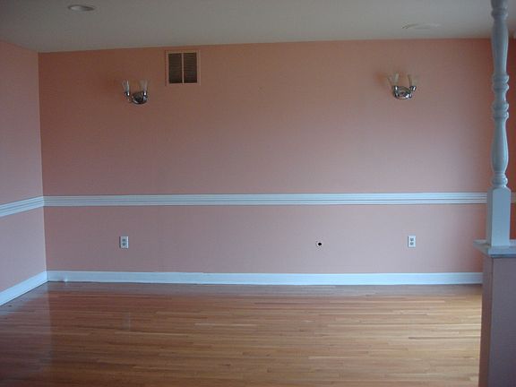 4th image of 312 Grace St