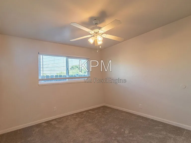 4248 E 4th St — Photo 12