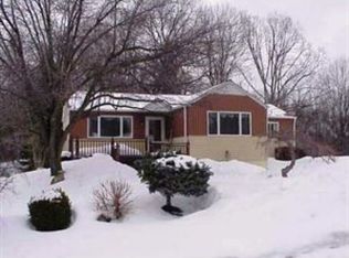 6826 Ridge Ave, Finleyville, PA 15332