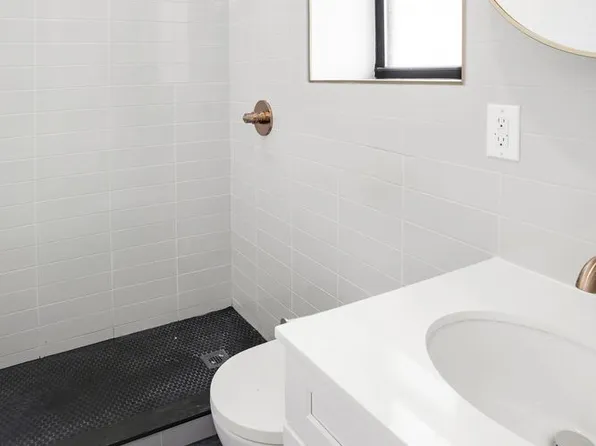 41 Clarkson Avenue image 7 of 8