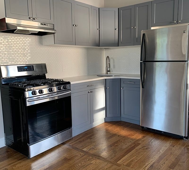 2nd image of 689 Saint Marks Ave #2A