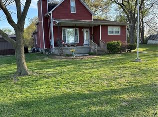 405 W 9th St, Belle Rive, IL 62810