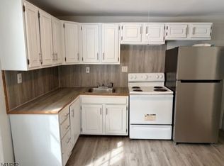 8 Center St, Newton, NJ