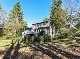 558 Cherry Brook Rd, Canton, CT 06019