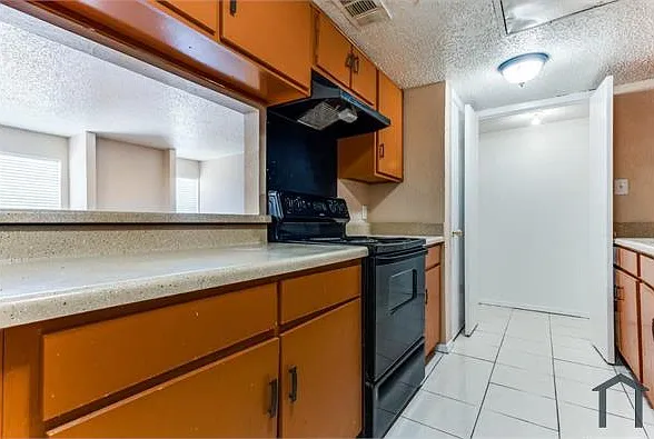 919 S Weatherred Dr #205 — Photo 5