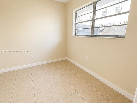 5th image of 1711 NE 56th St APT 5