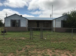 911 W 15th St, Post, TX 79356