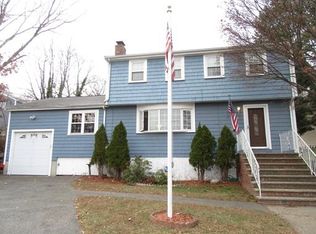 87 Bussey St, Dedham, MA 02026