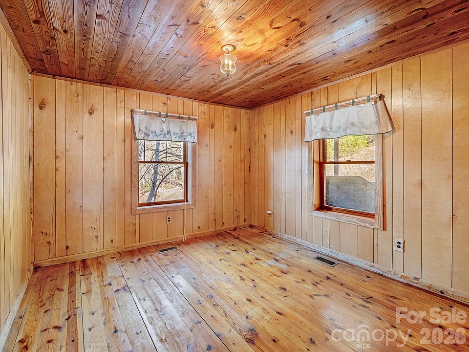 28th image of 156 Carpenters Knob Dr