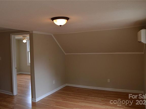 4th image of 615 Charlotte Ave #3-2