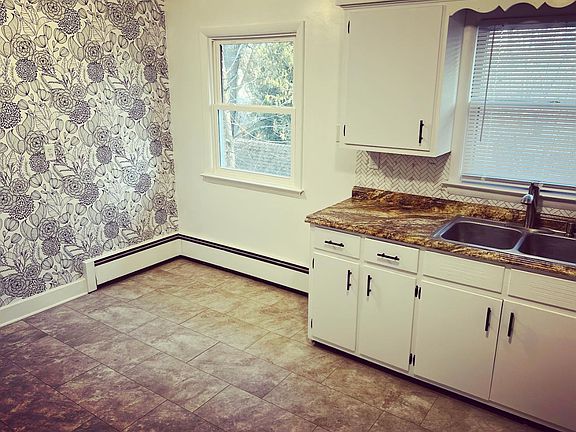 2nd image of 1014 Sheridan Dr #5