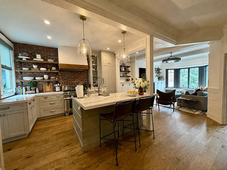3876 Sacramento St — Photo 1