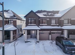 914 Alvarez Ln, Ottawa, ON K1T0W2