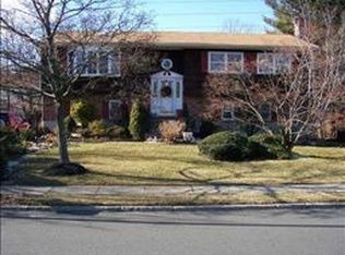 106 Rockland Ln, Spring Valley, NY 10977