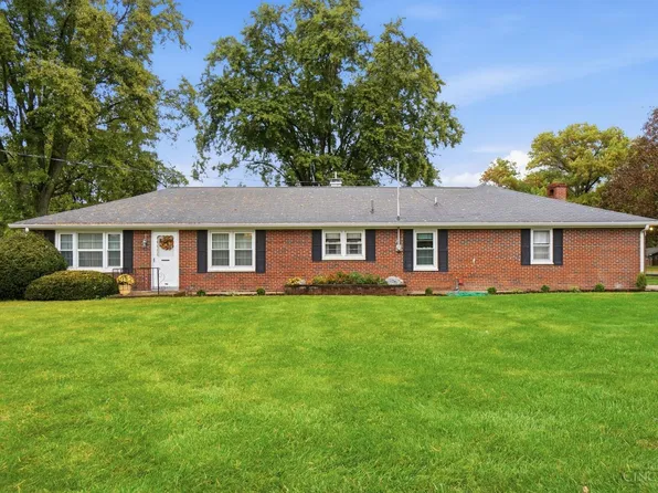 15 Meadowbrook Blvd, Lebanon, OH 45036