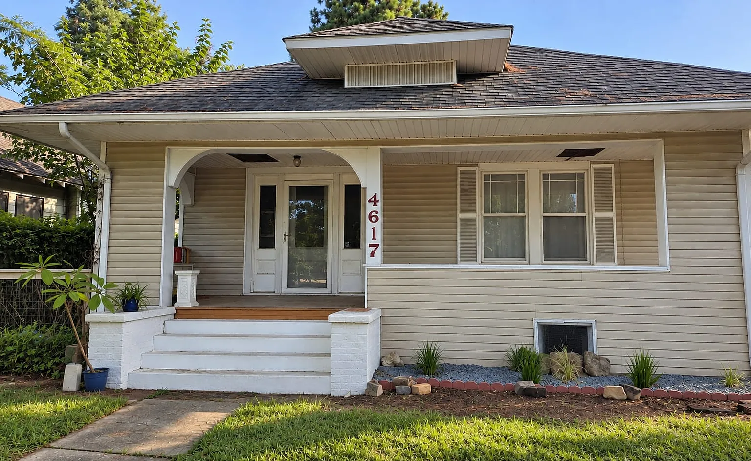 3 bed, 1500 sqft, $2,400 — Photo 1