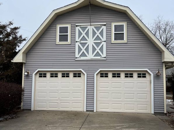 113 N Jacksonville St, White Hall, IL 62092