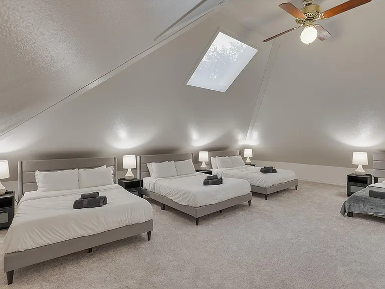 6507 Clubhouse Cir — Photo 35