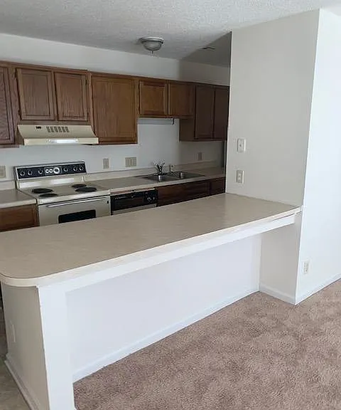 3117 E Darden Rd — Photo 3