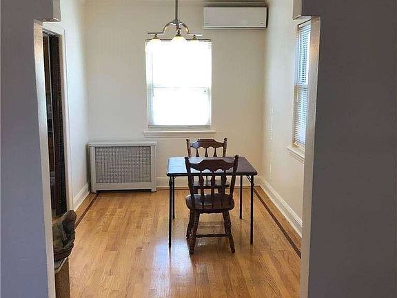3rd image of 63148 Alderton St