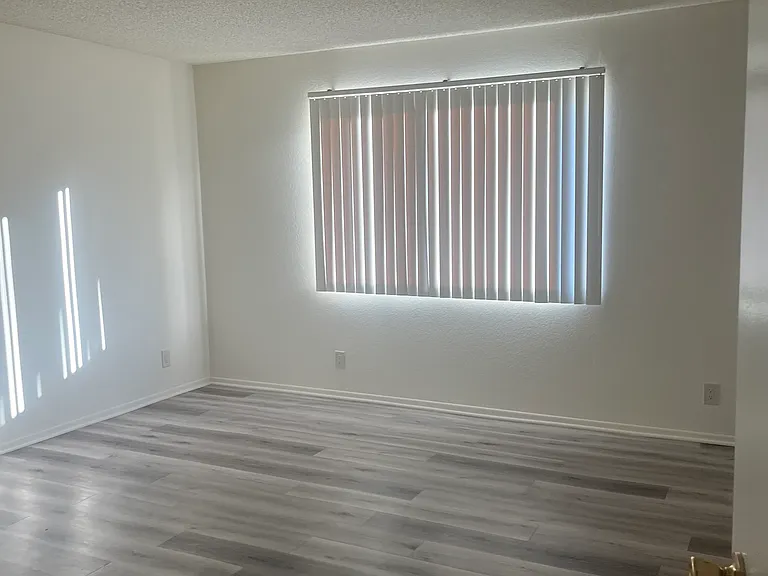 Cordary Apartments — Photo 19