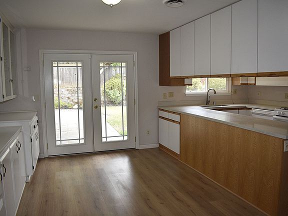 4th image of 2012 Polley Dr