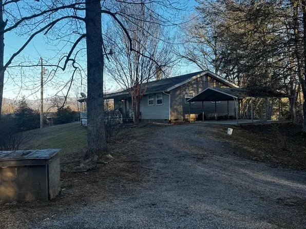 104 Turnip Trl, Whittier, NC 28789