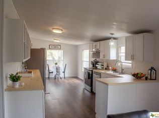 23106 Grand Spg, Elmendorf, TX 78112