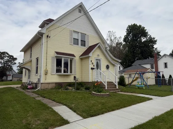 305 S Clinton St, Morrison, IL 61270