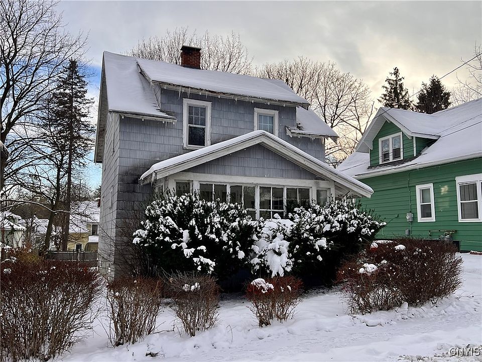 1st image of 141 Charmouth Dr
