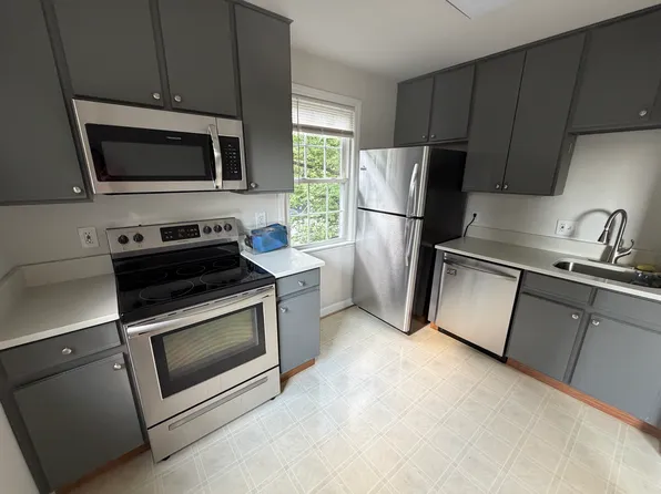 702 S Fayette St, Alexandria, VA 22314
