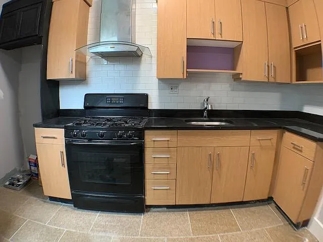 3103 Washington St #1R — Photo 9