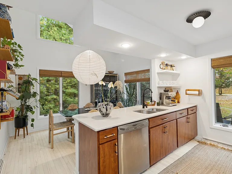 15 Mount Misery Dr — Photo 18