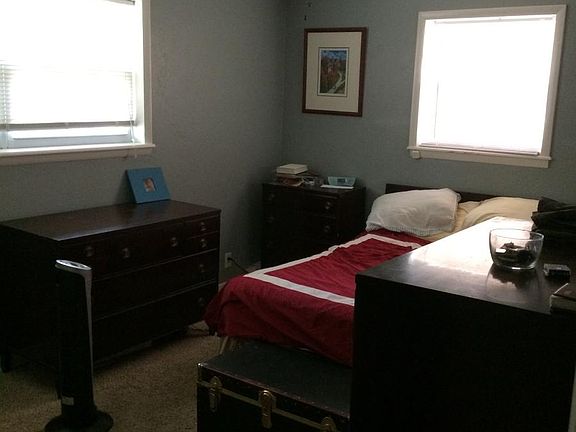 3rd image of 1708 Dakota St