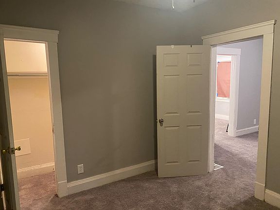 3rd image of 13004 Parkhill Ave