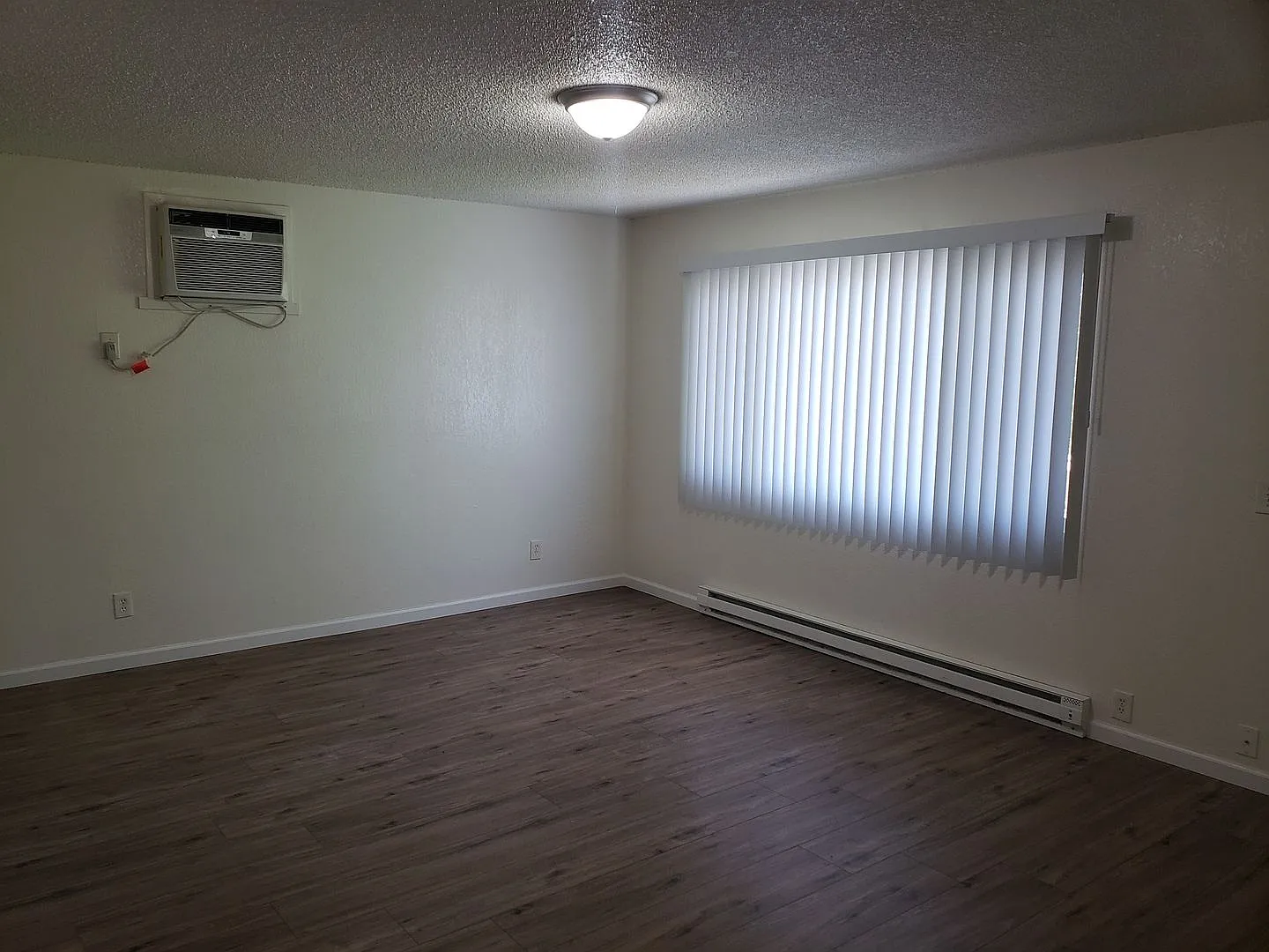 1555 Olive Avenue — Photo 3