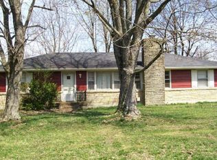 2027 Lake Rd, Greenbrier, TN 37073