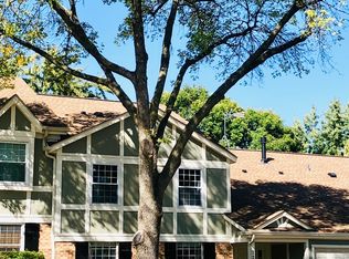 22 Waterbury Ln UNIT N1, Schaumburg, IL 60193