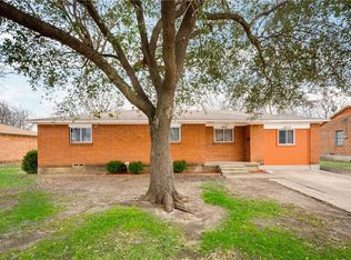 720 Colgate Dr, Lancaster, TX 75134