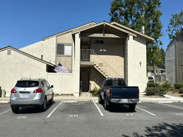 15282 Campus Park Dr APT A, Moorpark, CA 93021