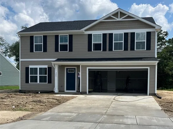 306 Pointers Dr, West Point, VA 23181