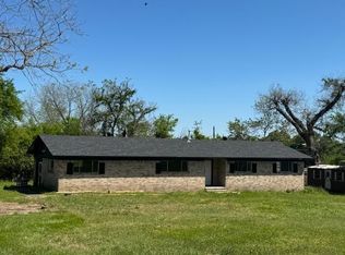 1006 Broadnax St, Daingerfield, TX 75638