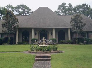 216 Tchefuncte Dr, Covington, LA 70433